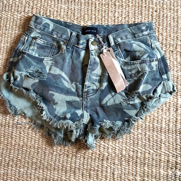 Mustard Seed Pants - Camo Shorts